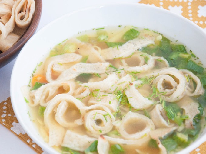 Austrian Pancake Soup | ElephantasticVegan.com