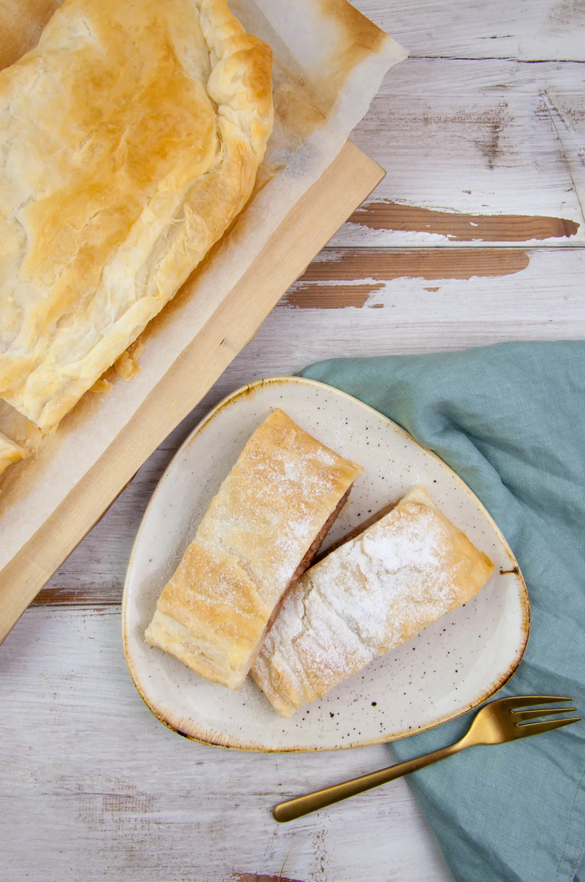 Vegan Apple Strudel with Puff Pastry