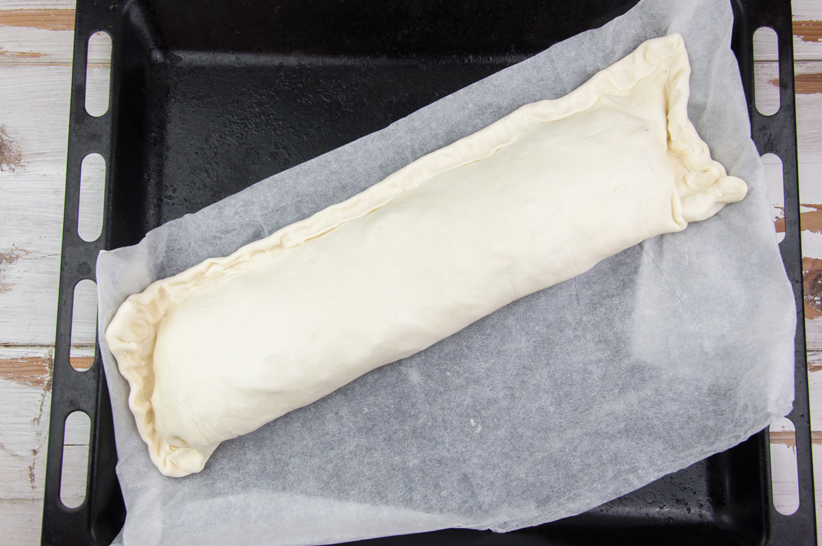 closing the puff pastry edges