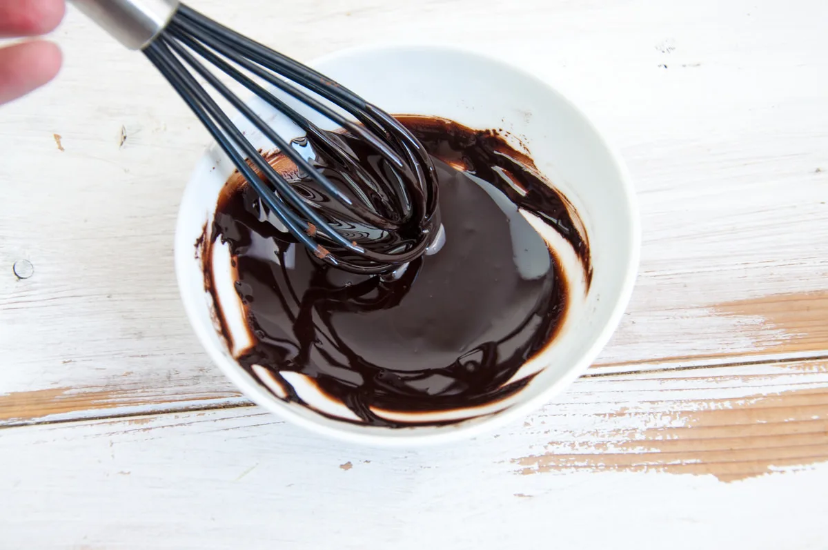 chocolate sauce