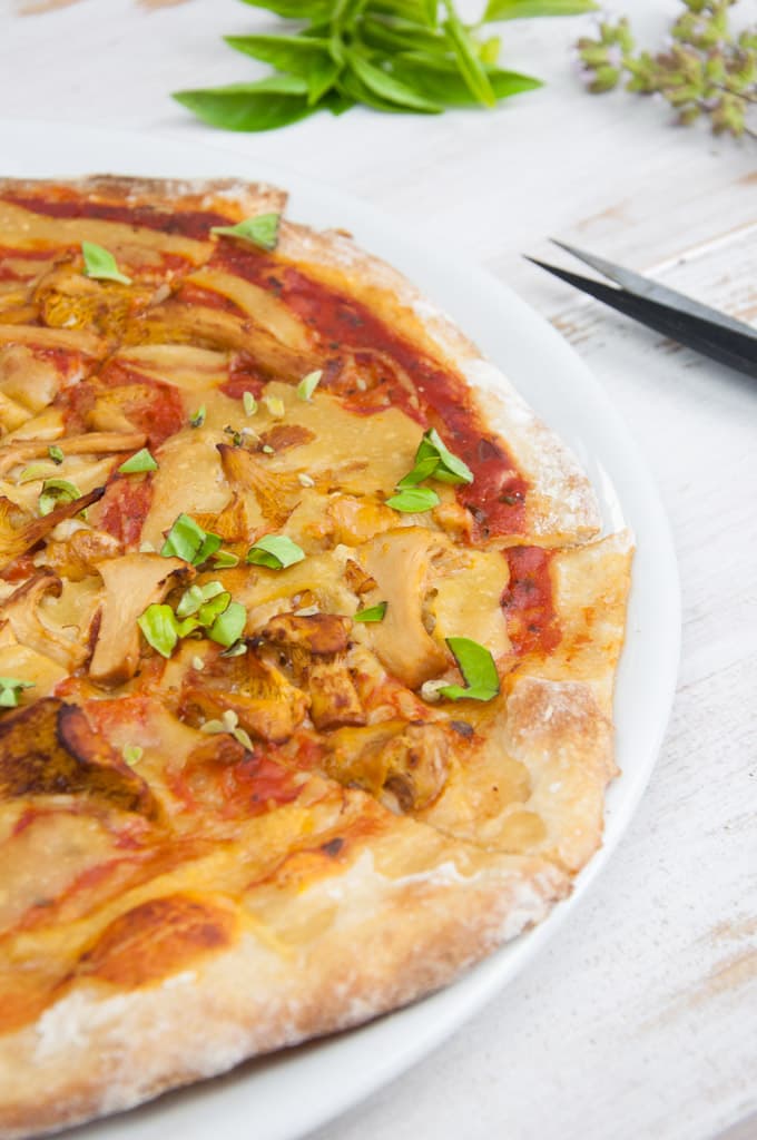 Vegan Chanterelle Pizza with homemade Cheese | ElephantasticVegan.com