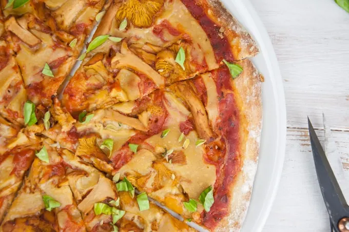 Vegan Chanterelle Pizza with homemade Cheese | ElephantasticVegan.com