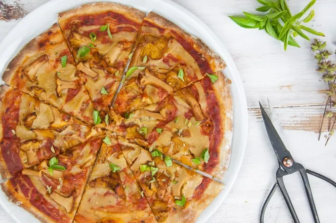 Dairy-Free Chanterelle Pizza