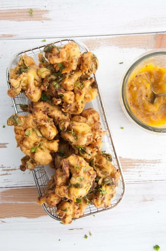 Vegetable Pakoras with Mango Chutney Recipe Elephantastic Vegan