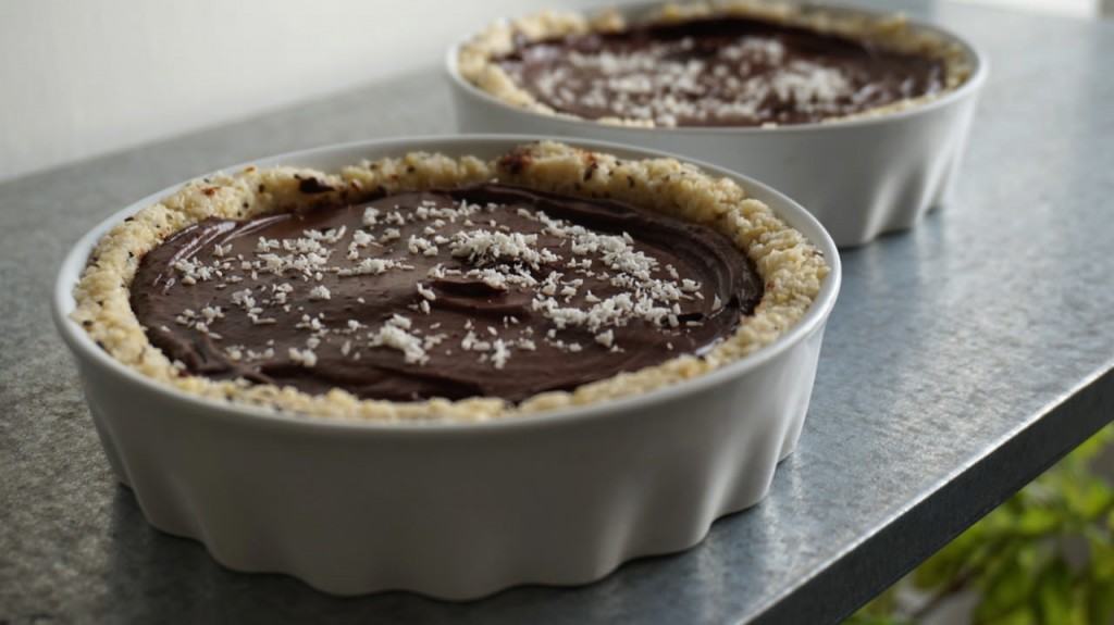 raw vegan cacao coconut avocado tartelette