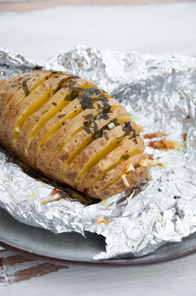 Cheesy Hasselback Potatoes | ElephantasticVegan.com