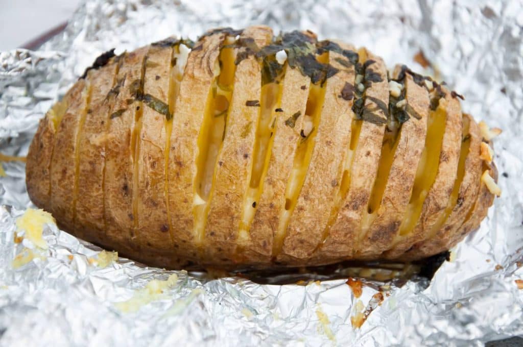 Cheesy Hasselback Potatoes | ElephantasticVegan.com