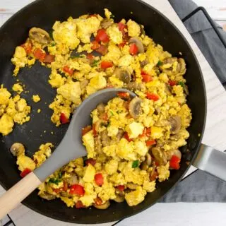 Tofu Scramble with Mushrooms and Bell Pepper in a pan