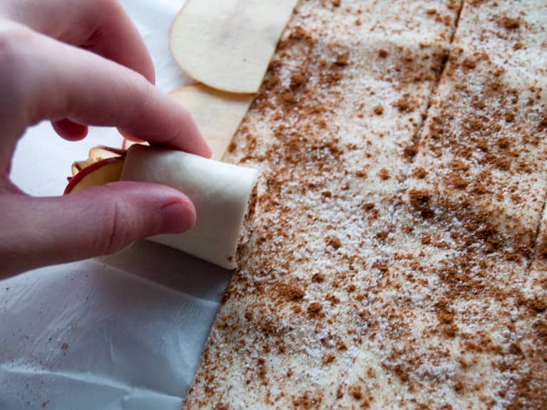 Rolling vegan apple roses