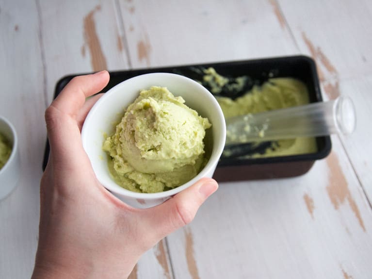 Vegan Avocado Ice Cream | ElephantasticVegan.com