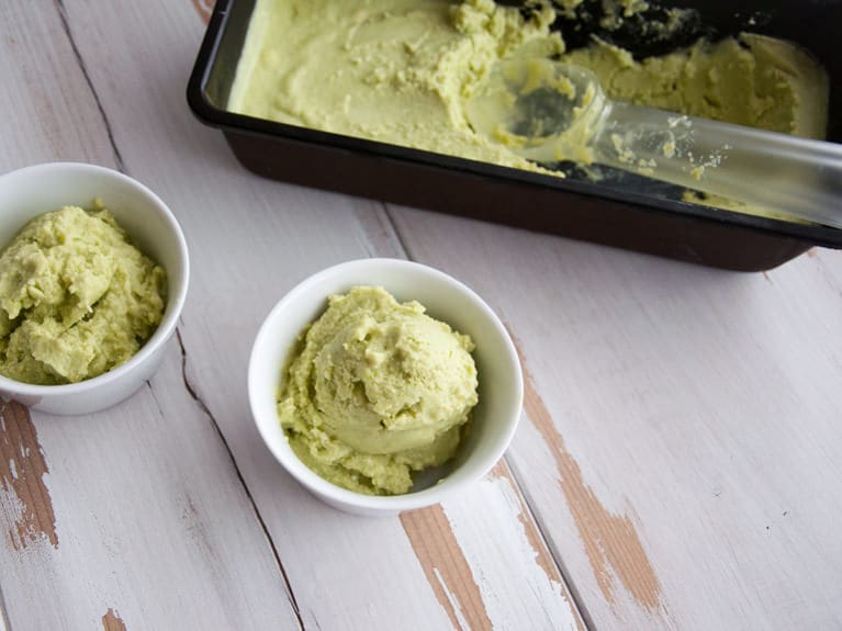 Vegan Avocado Ice Cream | ElephantasticVegan.com