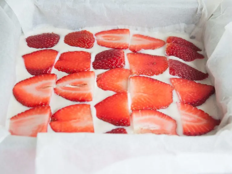 Summer Strawberry Cake