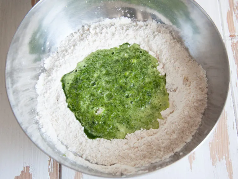 Flour and spinach water for making Spinach Crackers