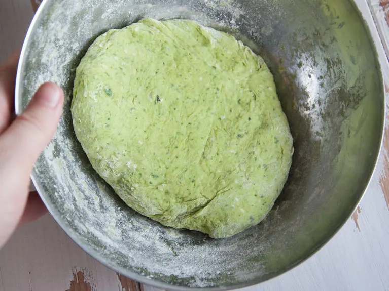 Vegan Spinach & Sesame Crackers Green dough for making spinach crackers