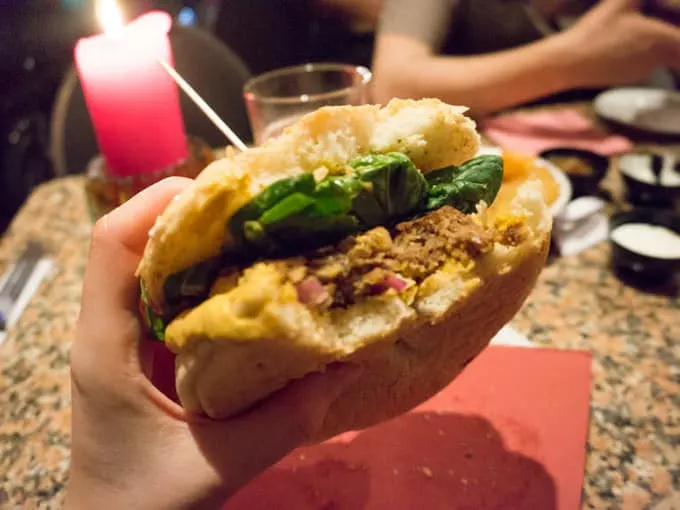 Vegan in Barcelona Catbar | ElephantasticVegan.com