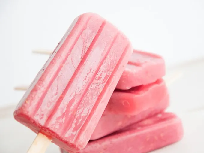 Vegan Raspberry Popsicles