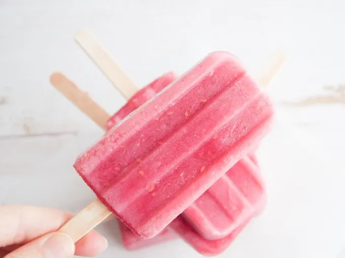 Raspberry Peach Popsicles • One Lovely Life