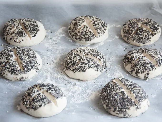 Seeded Burger Buns