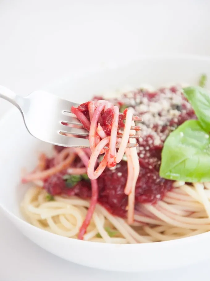 Fruity & Purple Spaghetti Bolognese