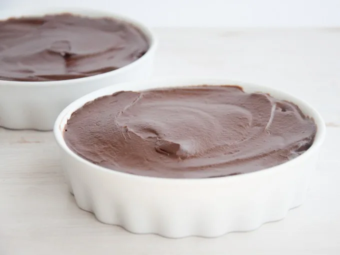 Raw Cocoa Avocado Tartelette