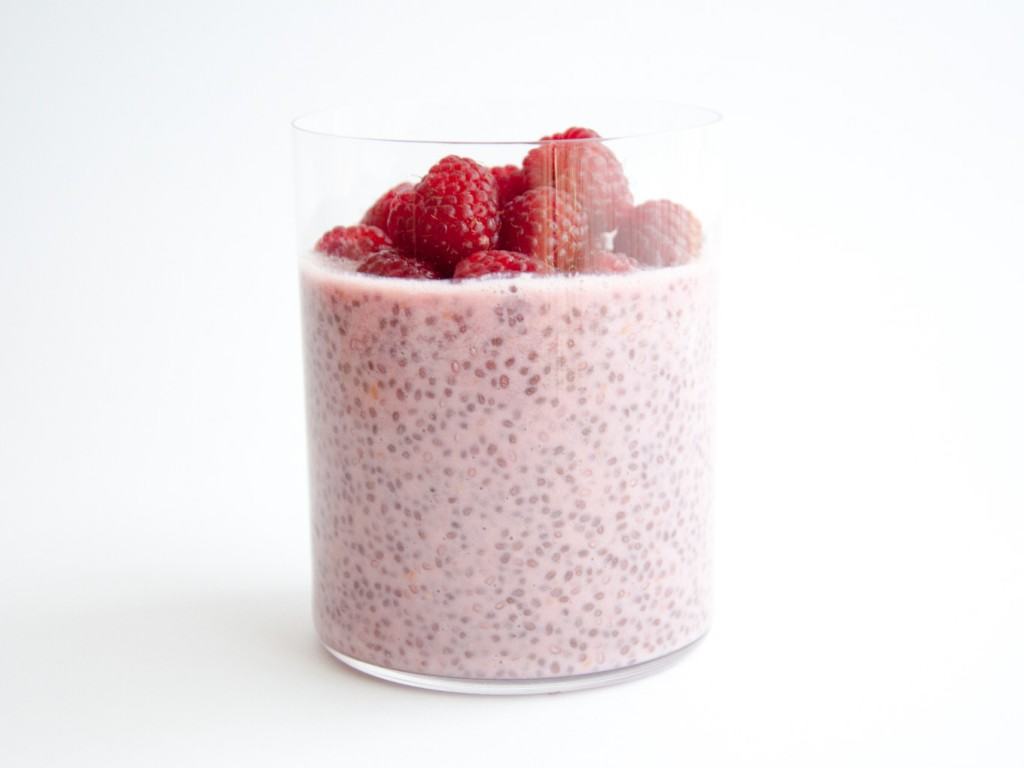 Raspberry Chia Pudding | ElephantasticVegan.com