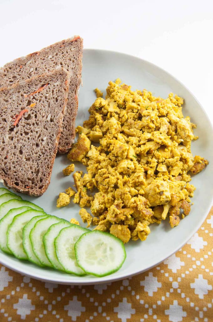 Basic Tofu Scramble Recipe | Elephantastic Vegan