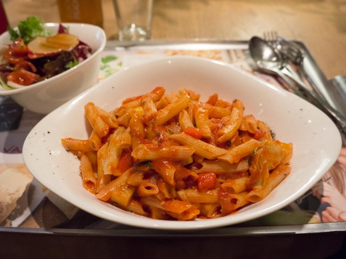 Vegan in Linz - Penne Ratatouille Vapiano | ElephantasticVegan.com