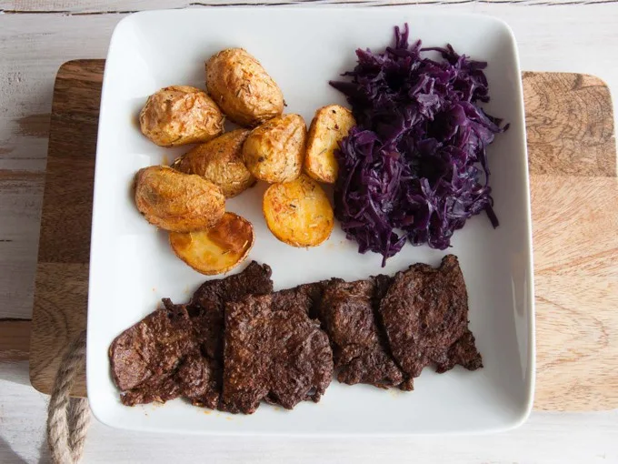 Braised Red Cabbage | ElephantasticVegan.com