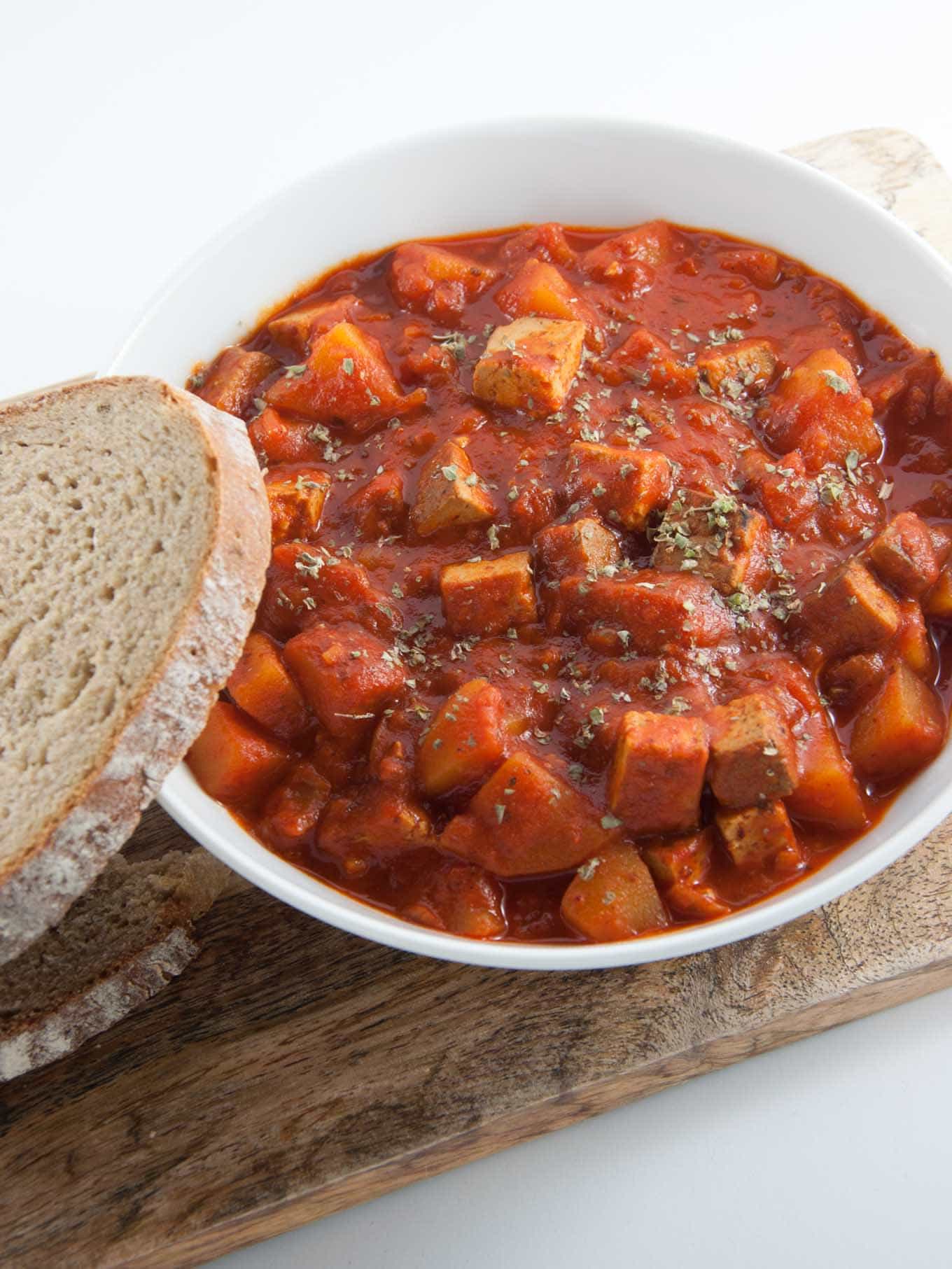 Veganes Gulasch Mit Tofu Und Kartoffeln Rezept Rezepte Vegetarisch | My ...