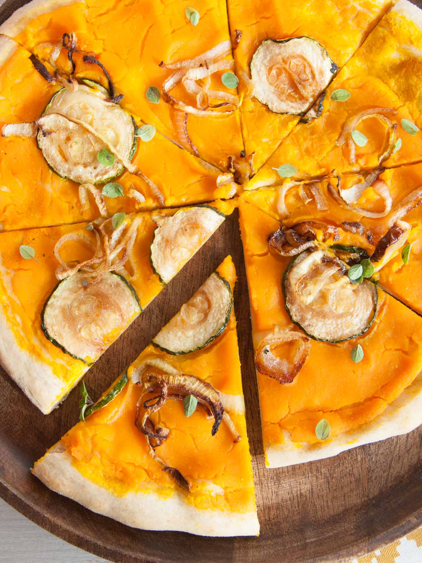 Vegan Pumpkin Pizza | ElephantasticVegan.com