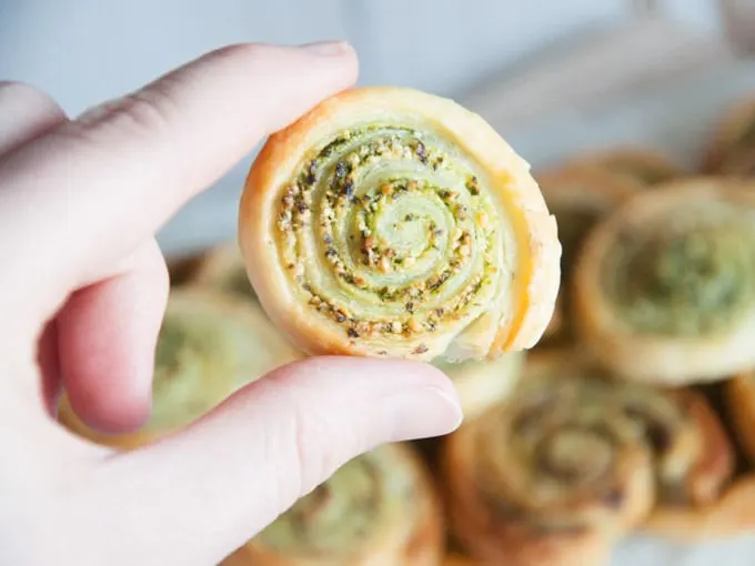 Wild Garlic Pesto Snails | ElephantasticVegan.com