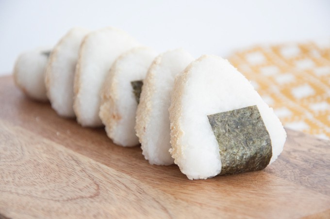 Peanut Butter Filled Onigiri | Elephantasticvegan.com