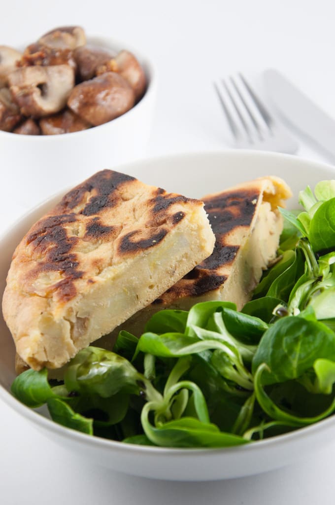 Simple Vegan Tortilla Espanola | ElephantasticVegan.com