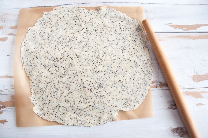 Crispy Sesame Flatbread | ElephantasticVegan.com