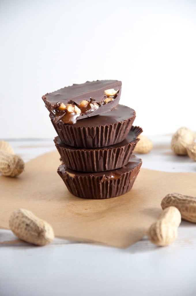 Vegan Snickers Cups | ElephantasticVegan.com