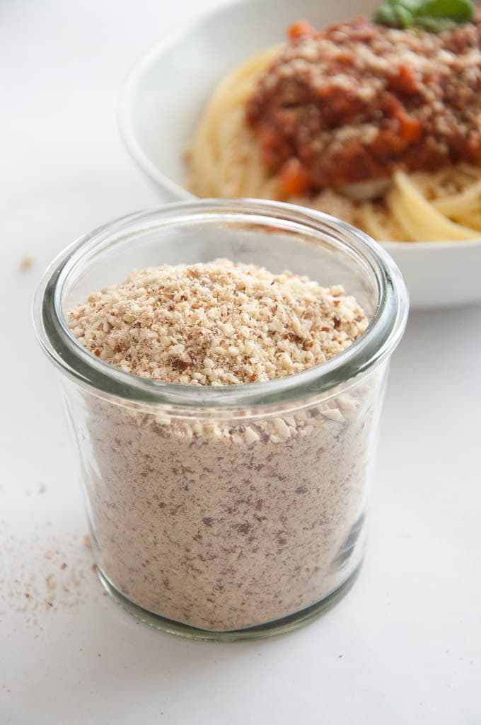 Almigiano - Vegan Almond Parmesan | ElephantasticVegan.com