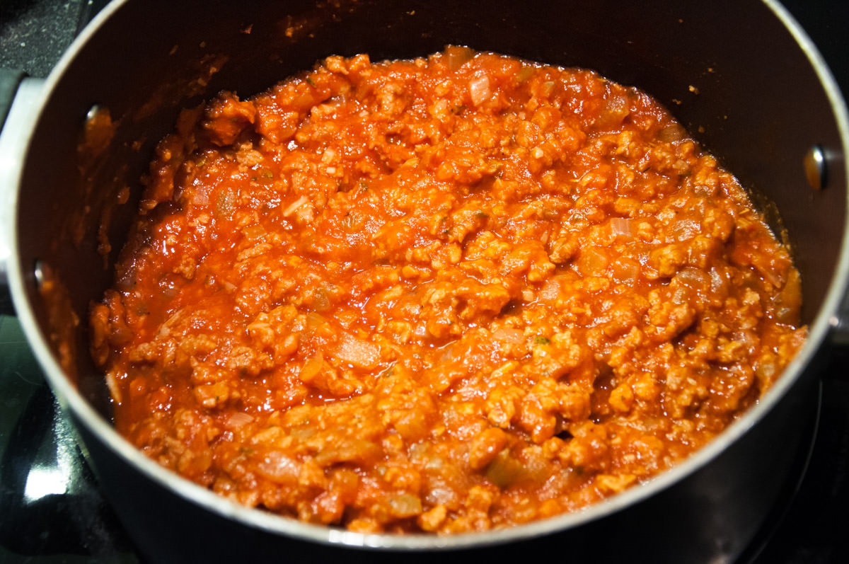 vegan tomato dip with tvp in pot