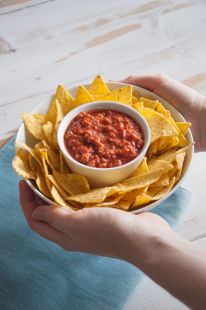 Smoky & Meaty Tomato Dip (vegan) | ElephantasticVegan.com