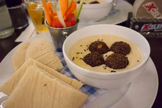 Bratislava Re:Fresh Hummus with falafel, vegetables and home-made pita bread | ElephantasticVegan.com