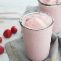 Strawberry Nice Cream Shake - vegan, gluten-free and refined sugar-free | ElephantasticVegan.com