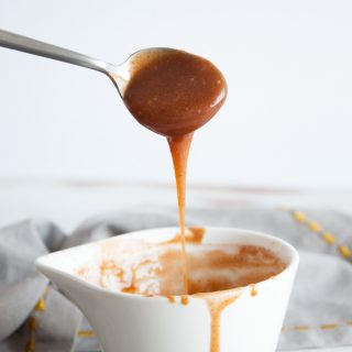 1-Minute, 3-Ingredient Vegan Caramel Sauce | ElephantasticVegan.com