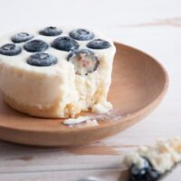 No-Bake Lime Blueberry Cheesecake | ElephantasticVegan.com