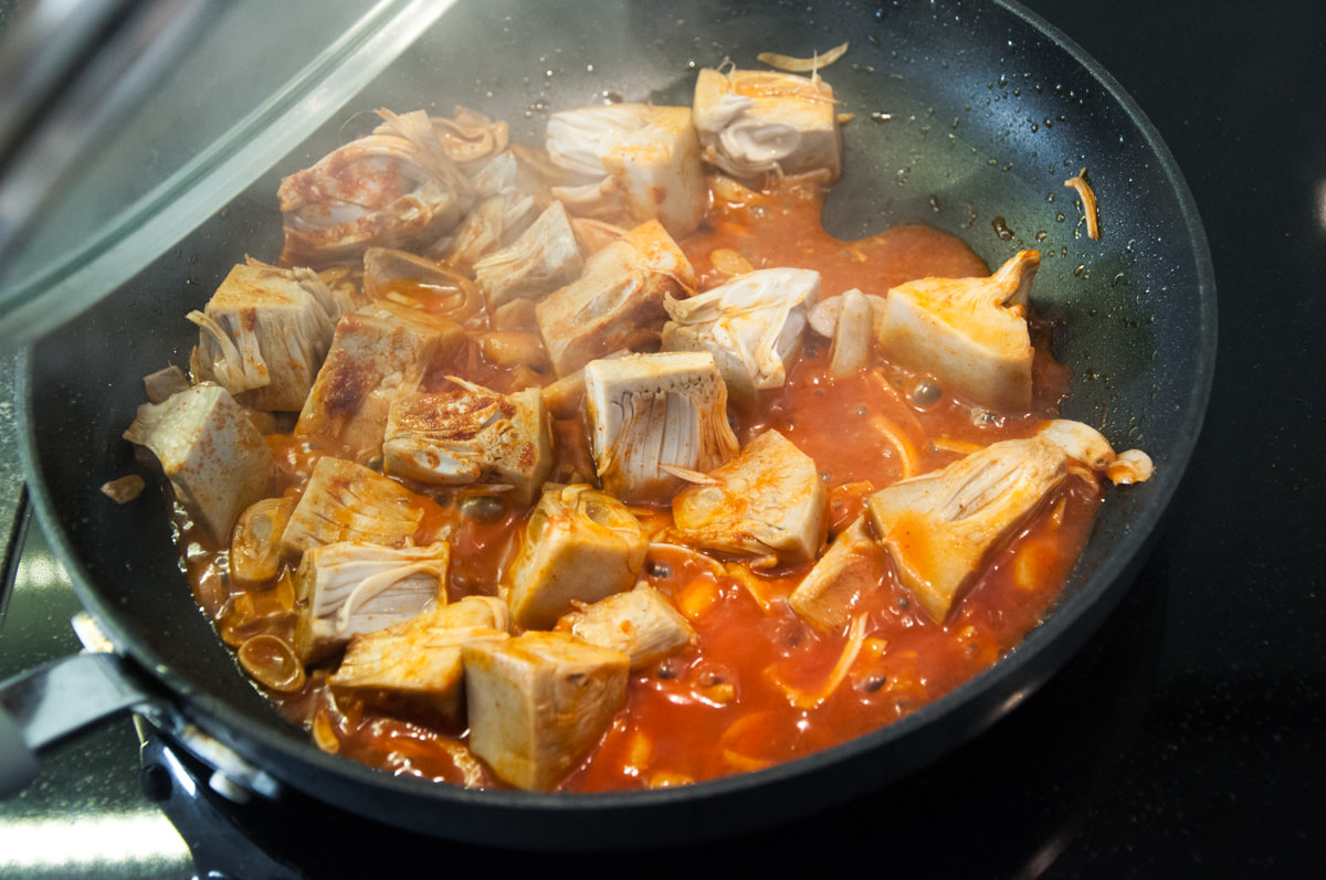 jackfruit in pan