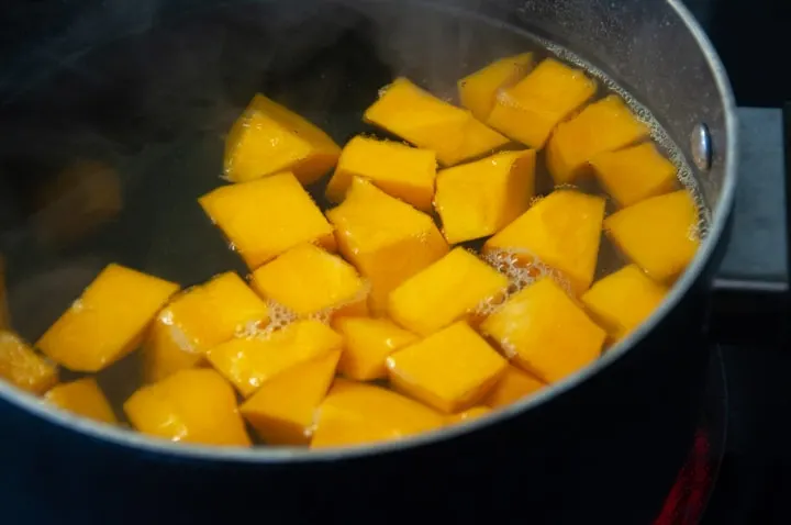 boiling pumpkin chunks