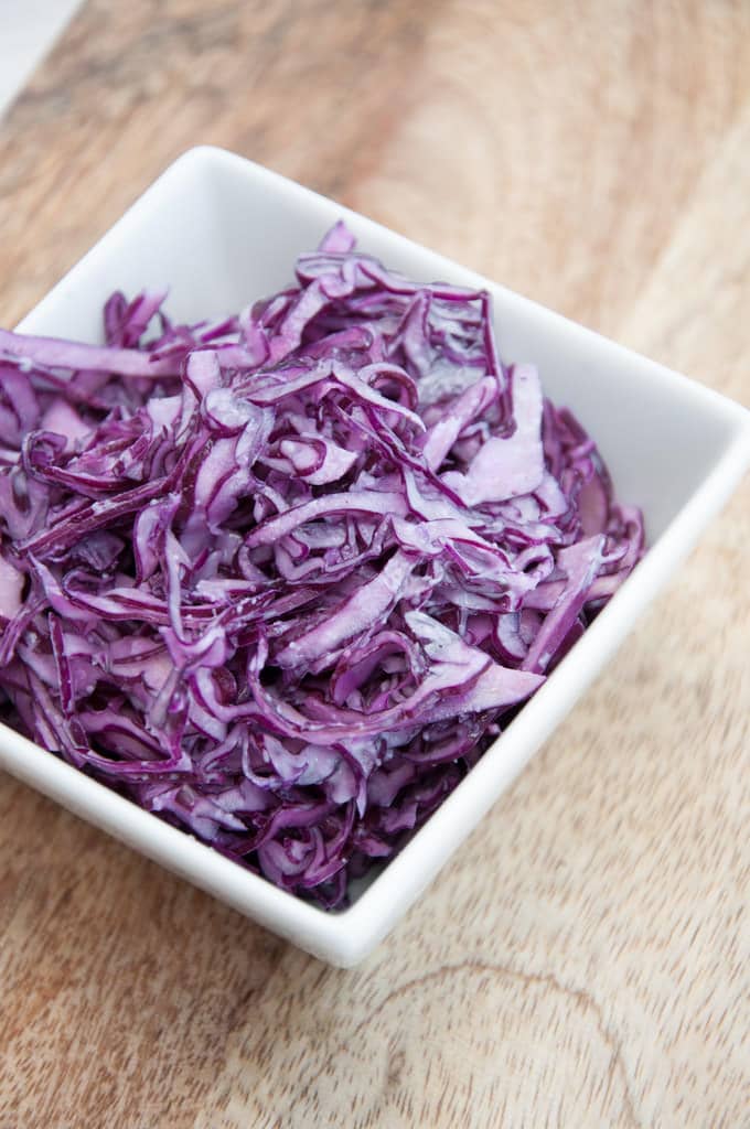 Easy & Vegan Garlic Slaw | ElephantasticVegan.com