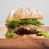 Green Veggie Burger | ElephantasticVegan.com