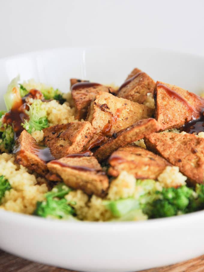 BBQ Couscous Bowl | ElephantasticVegan.com