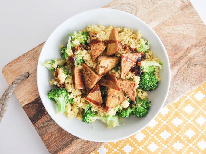 BBQ Couscous Bowl | ElephantasticVegan.com