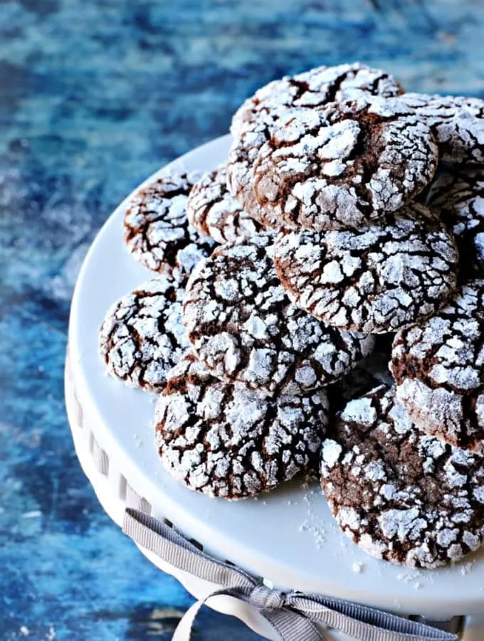 Chocolate Mint Crinkle Cookies