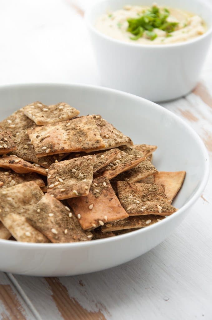 Vegan Za'atar Crackers in a bowl